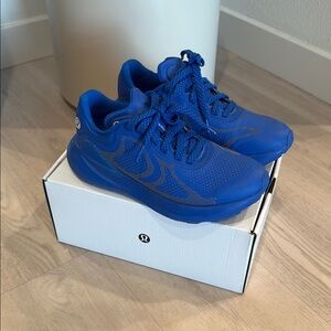 Lululemon Women’s Waterproof Beyondfeel Running Shoes